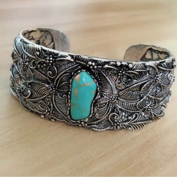 Jewelry - Boho Vintage Style Southwestern Silver-tone Turquoise Stone Bangle Cuff Bracelet